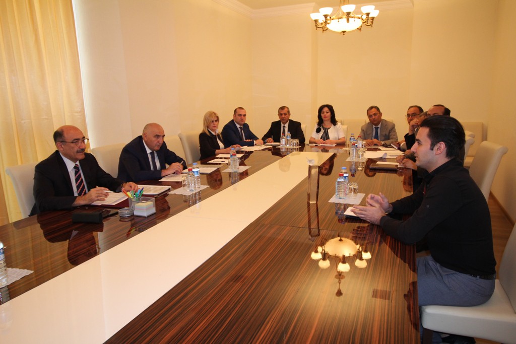 Nazir Əbülfəs Qarayev Qazaxda vətəndaşlarla görüşüb