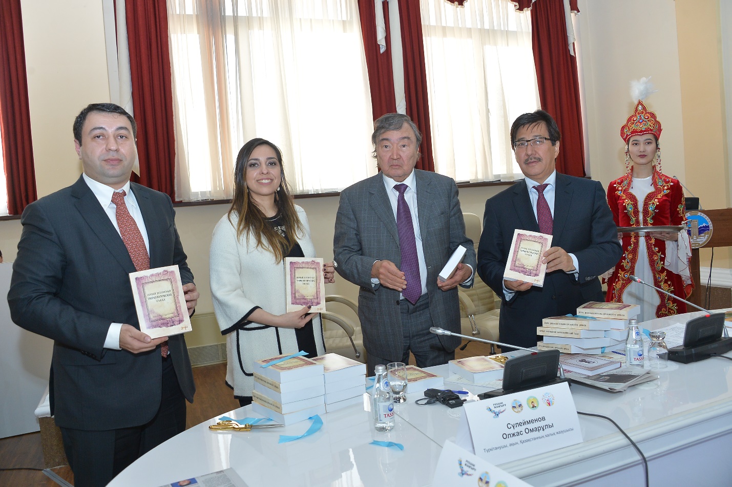 “Bərpanəşr” layihəsinin  kitabları qardaş ölkələrdə yenidən çap olunur.